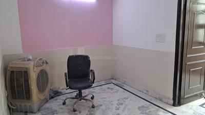Living Room Image of 585 Sq.ft 2 BHK Builder Floor for sale in Sudarshan Park New Delhi for Rs. 2750000