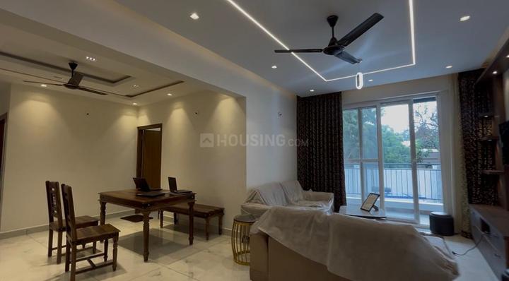 Erayaa Vistar White Pearl Main Image 1