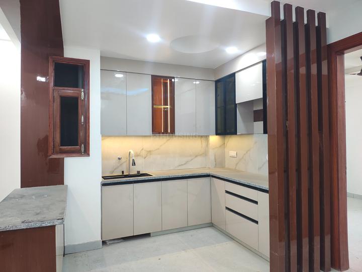 Golden residency 8 Main Image 1