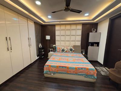 Bedroom Image of 2185 Sq.ft 4 BHK Builder Floor for sale in Vivek Vihar New Delhi for Rs. 34500000