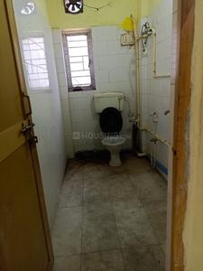 Bathroom Image of 1100 Sq.ft 2 BHK Independent House for rent in Patuli Kolkata for Rs. 22000