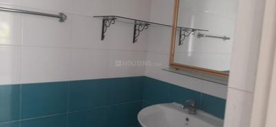 Bathroom Image of 2900 Sq.ft 3 BHK Apartment / Flat for rent in Gariahat Kolkata for Rs. 105000