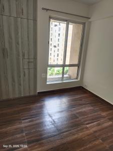 Bedroom Image of 1250 Sq.ft 3 BHK Apartment / Flat for sale in Jaypee Kosmos, Sector 134 Noida for Rs. 11000000