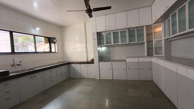 Kitchen Image of 1000 Sq.ft 2 BHK Apartment / Flat for rent in Mukund Nagar Pune for Rs. 45000