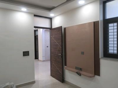 Bedroom Image of 1100 Sq.ft 3 BHK Apartment / Flat for sale in Shalimar Bagh New Delhi for Rs. 16000000