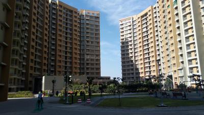 Image of 2280 Sq.ft 3 BHK Apartment / Flat for rent in Adani The Meadows, Shantigram, Ahmedabad for Rs. 42000