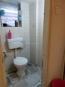 Bathroom Image of 550 Sq.ft 1 BHK Apartment / Flat for sale in Bandra West Mumbai for Rs. 22500000