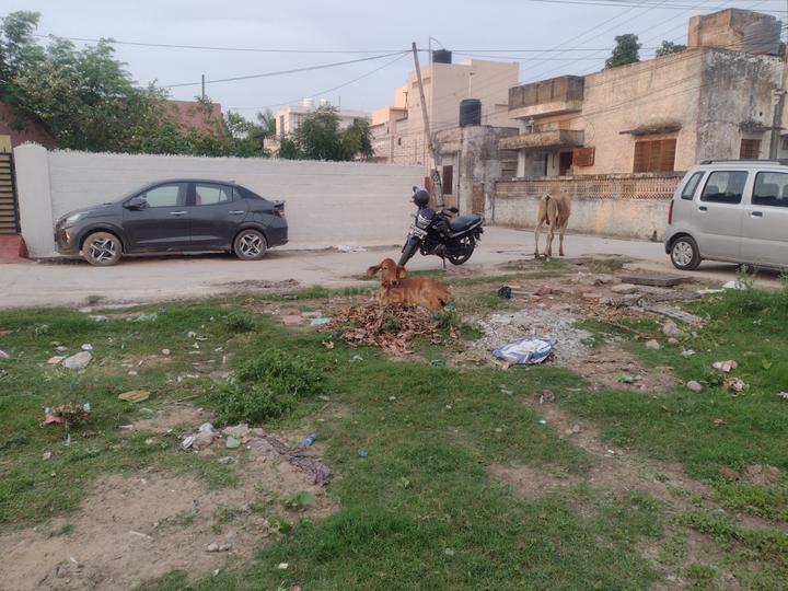 Adarsh Nagar Main Image 1