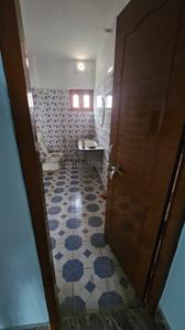 Bathroom Image of 2000 Sq.ft 4 BHK Independent House for rent in Ashiana Digha Road Patna for Rs. 20000