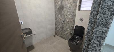 Bathroom Image of 1900 Sq.ft 3 BHK Apartment / Flat for rent in VCA Shree Udyan, Shivaji Park Mumbai for Rs. 400000