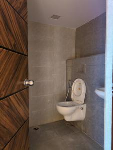 Common Bathroom Image of 1450 Sq.ft 3 BHK Apartment / Flat for rent in Bhawani Courtyard Phase 2, Madhyamgram Kolkata for Rs. 30000