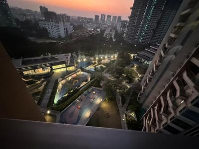 Balcony Image of 1441 Sq.ft 3.5 BHK Apartment / Flat for sale in Amanora Gateway Towers, Hadapsar Pune for Rs. 35000000