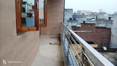 Balcony Image of 1000 Sq.ft 3 BHK Builder Floor for sale in Shahdara New Delhi for Rs. 8000000