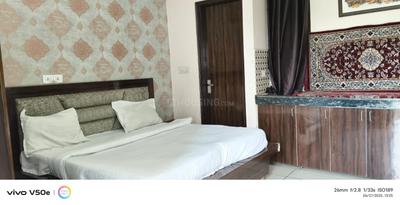 Bedroom Image of Sumit Coliving PG in Sector 52, Noida