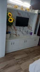 Bedroom Image of 435 Sq.ft 1 RK Apartment / Flat for rent in Paramount Golfforeste Oak &amp; Pine, Surajpur Greater Noida for Rs. 16500