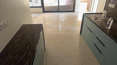 Image of 1800 Sq.ft 3 BHK Apartment / Flat for rent in Kavish Karnavati Skylane, New Maninagar, Ahmedabad for Rs. 25000