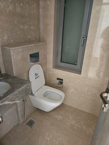 Common Bathroom Image of 2400 Sq.ft 4 BHK Apartment / Flat for rent in Piramal Mahalaxmi, Worli Mumbai for Rs. 371000
