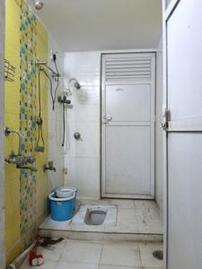 Common Bathroom Image of 600 Sq.ft 1 BHK Apartment / Flat for rent in Shree Drusti, Kasarvadavali Thane for Rs. 18000