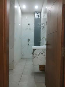 Common Bathroom Image of 1800 Sq.ft 3 BHK Builder Floor for sale in Sector 49 Faridabad for Rs. 17000000