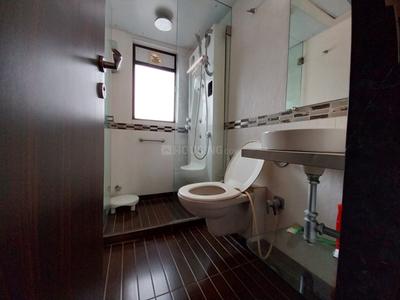 Bathroom Image of 2000 Sq.ft 2.5 BHK Penthouse for sale in Dadar East Mumbai for Rs. 90000000