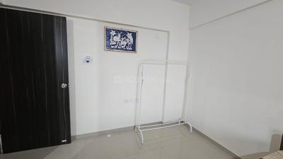 Bedroom Image of 1050 Sq.ft 2 BHK Apartment / Flat for rent in Vedant Kingston Aura, Handewadi Pune for Rs. 30000