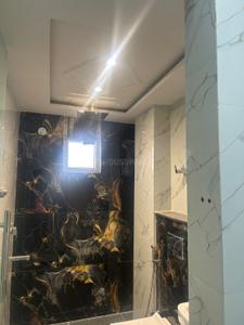 Bathroom Image of 1300 Sq.ft 3 BHK Apartment / Flat for sale in Kidwai Nagar Kanpur for Rs. 8400000