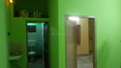 Living Room Image of 650 Sq.ft 2 BHK Apartment / Flat for rent in Baranagar Kolkata for Rs. 15000