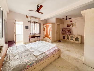 Bedroom Image of 6500 Sq.ft 6 BHK Independent House for sale in Navapura Vadodara for Rs. 18500000