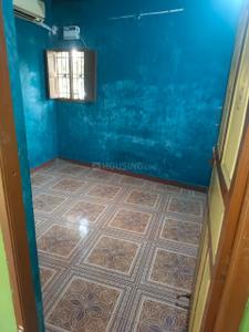 Bedroom Image of 1000 Sq.ft 1 BHK Independent House for rent in Neelankarai Chennai for Rs. 12000