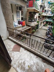 Balcony Image of 1200 Sq.ft 3 BHK Apartment / Flat for sale in Karishma Apartment, Patparganj New Delhi for Rs. 17500000