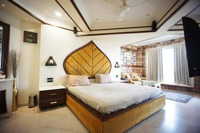 Bedroom Image of 3060 Sq.ft 6 BHK Apartment / Flat for sale in Navrangpura Ahmedabad for Rs. 36000000
