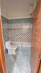 Bathroom Image of 700 Sq.ft 1 BHK Apartment / Flat for rent in Kondapur Hyderabad for Rs. 26000