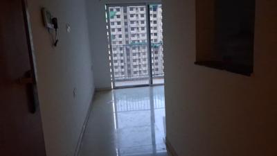 Living Room Image of 1050 Sq.ft 2 BHK Apartment / Flat for rent in Godrej Boulevard, Kharadi Pune for Rs. 25000