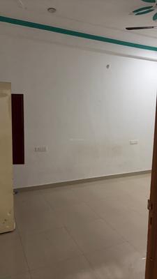 Bedroom Image of 1000 Sq.ft 2 BHK Builder Floor for rent in Gomti Nagar Lucknow for Rs. 10000