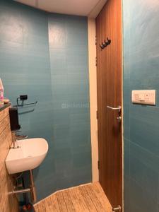 Bathroom Image of 502 Sq.ft 2 BHK Apartment / Flat for rent in Thane West Thane for Rs. 45000