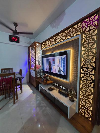 Neel Sidhi Regalia Main Image 1