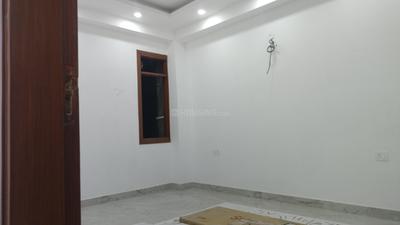Bedroom Image of 2100 Sq.ft 4 BHK Apartment / Flat for sale in Sector 104 Noida for Rs. 7500000