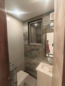 Bathroom Image of 1500 Sq.ft 3.5 BHK Independent House for rent in Saket RWA, Saket New Delhi for Rs. 225000