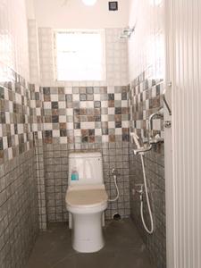 Common Bathroom Two Image of 1075 Sq.ft 3 BHK Apartment / Flat for sale in Naktala Kolkata for Rs. 6500000
