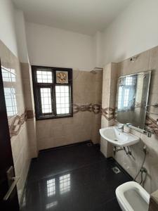 Bathroom Image of 5000 Sq.ft 4.5 BHK Independent House for rent in DLF DLF Garden City Floors Phase 4, DLF Phase 4 Gurgaon for Rs. 110000