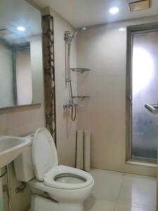 Common Bathroom Image of 630 Sq.ft 1 BHK Apartment / Flat for sale in Prakuti pearl, Hiranandani Estate Thane for Rs. 8200000