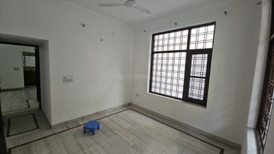 Bedroom Image of 2500 Sq.ft 3 BHK Builder Floor for rent in Sector 23A Gurgaon for Rs. 45000