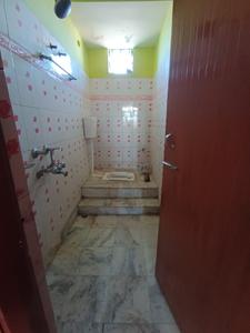 Bathroom Image of 1000 Sq.ft 2 BHK Builder Floor for rent in Ratu Basti Ranchi for Rs. 5500