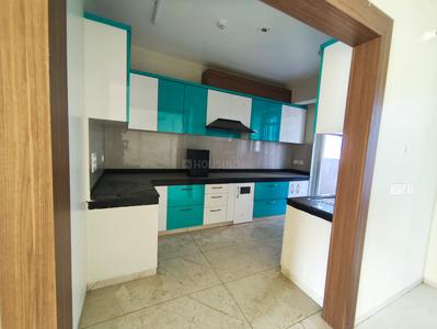 Kitchen Image of 2500 Sq.ft 4 BHK Apartment / Flat for rent in Rishita Manhattan, Gomti Nagar Extension Lucknow for Rs. 52000