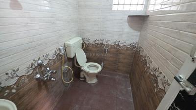Bathroom Image of 1000 Sq.ft 1 BHK Apartment / Flat for rent in JP Nagar Bengaluru for Rs. 18500