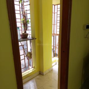 Balcony Image of 850 Sq.ft 2 BHK Independent House for rent in Prince Anwar Shah Connector Kolkata for Rs. 18000
