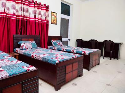 Bedroom Image of Chitra Girls and Boys PG in Sector 41, Noida