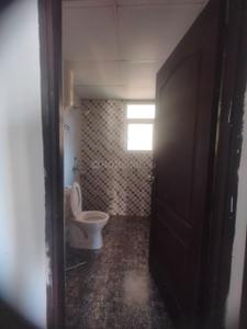 Bathroom Image of 1125 Sq.ft 3 BHK Apartment / Flat for rent in Agarwal Associates City Apartment Phase 2 , Wave City Ghaziabad for Rs. 16000