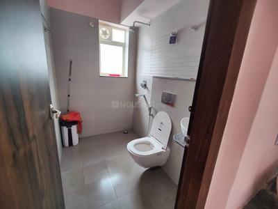 Bathroom Image of 1500 Sq.ft 3 BHK Apartment / Flat for rent in Matigara Siliguri for Rs. 30000