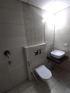 Bathroom Image of 1155 Sq.ft 3 BHK Apartment / Flat for sale in Eldeco Live By The Greens Phase 1, Sector 150 Noida for Rs. 13500000